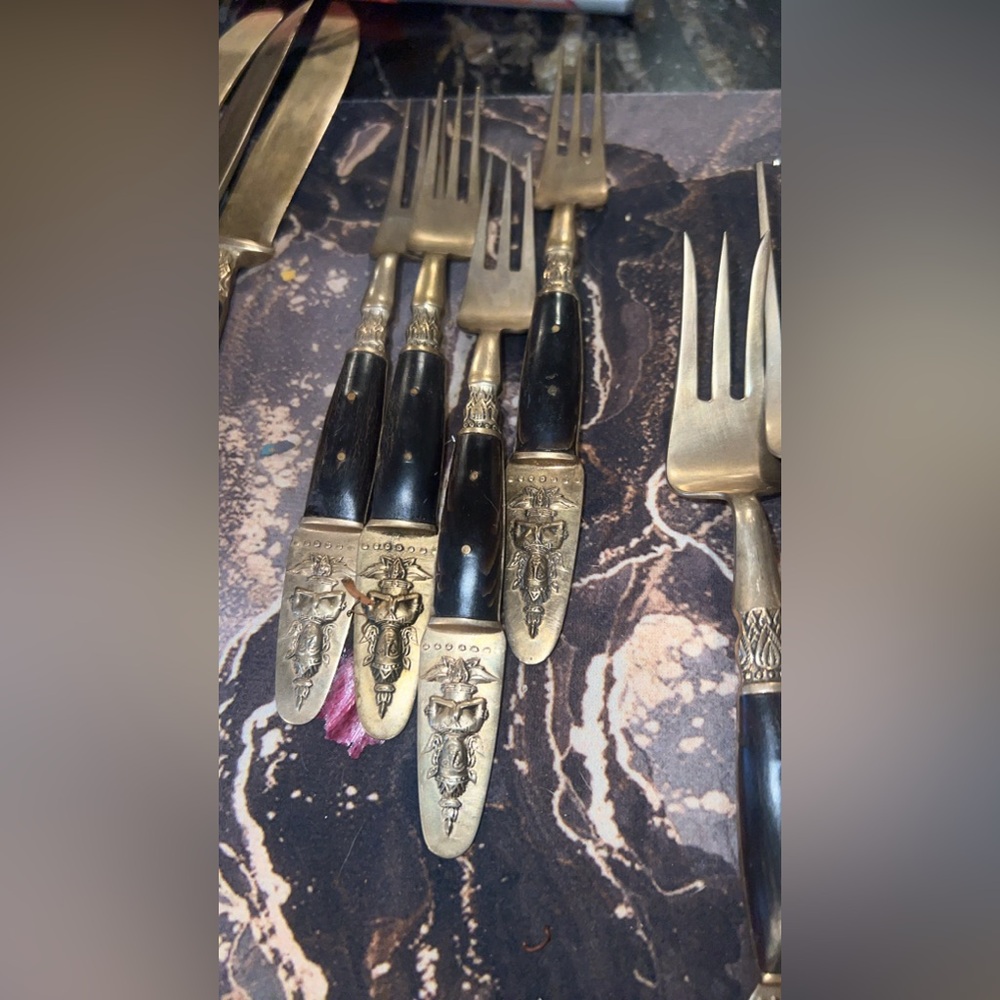 Elegant Imported Thailand Serve wear  Black & Brass Gold look w/ Forks/ Spoons